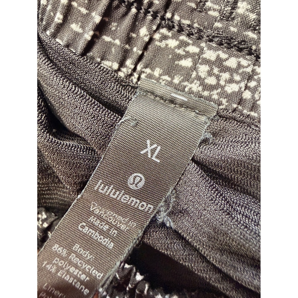 Lululemon Mens Pace Breaker Lined Shorts XL Black White Space Dye‎ 8.5 Inseam - Picture 7 of 7